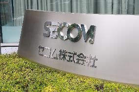 SECOM signage and logo
